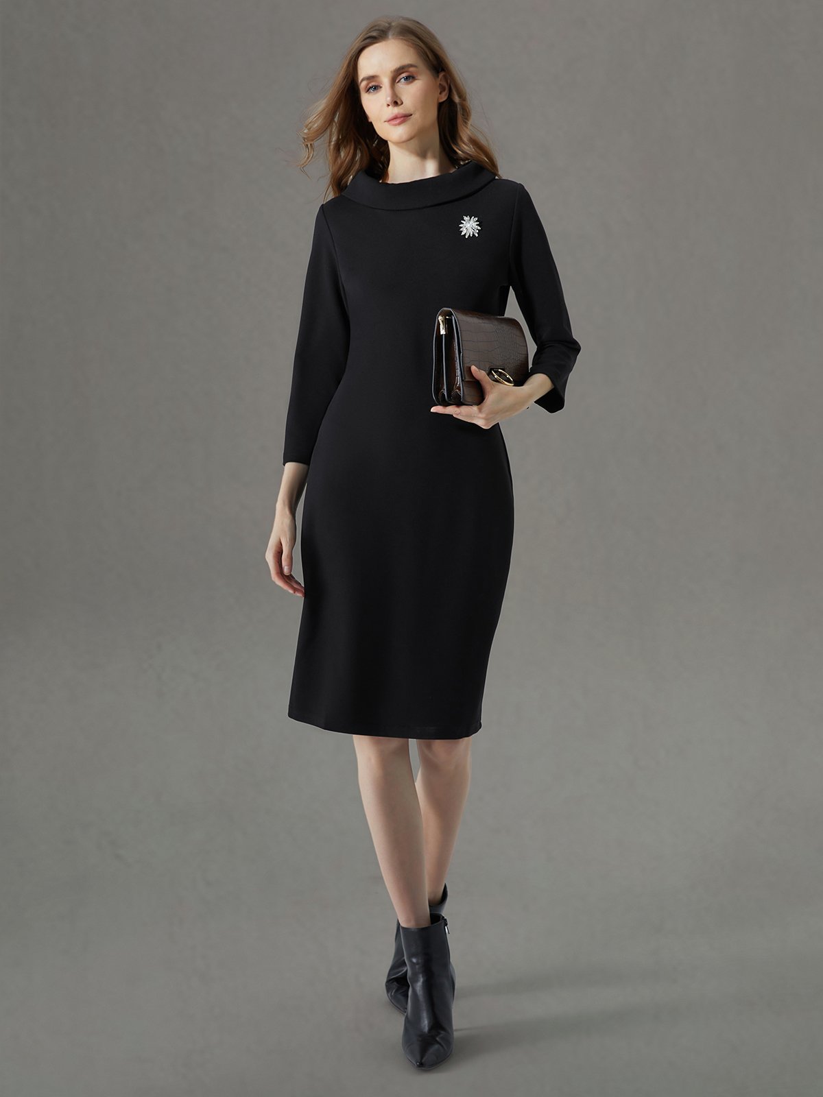 Elegant Regelmäßige Passform Stehkragen Unifarben Kleid mit Brosche