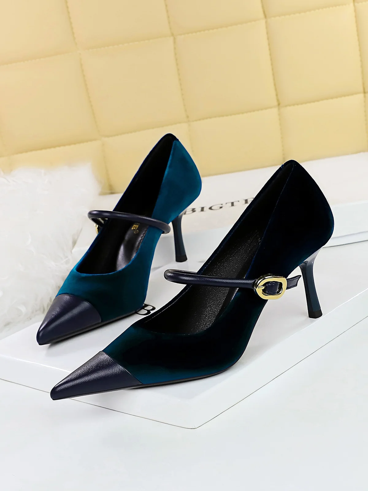 Elegant Samt Paneeliert Verstellbare Schnalle Mary Jane Pumps